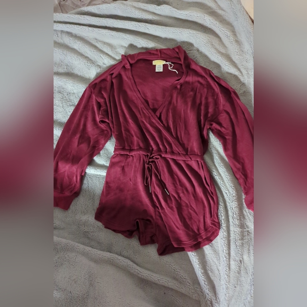 L*Space NWT Romper Redondo Small hooded